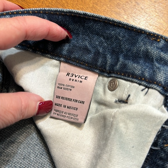 EUC!🩷REVICE denim jeans with butterfly decorations!Size 25 - Picture 6 of 8